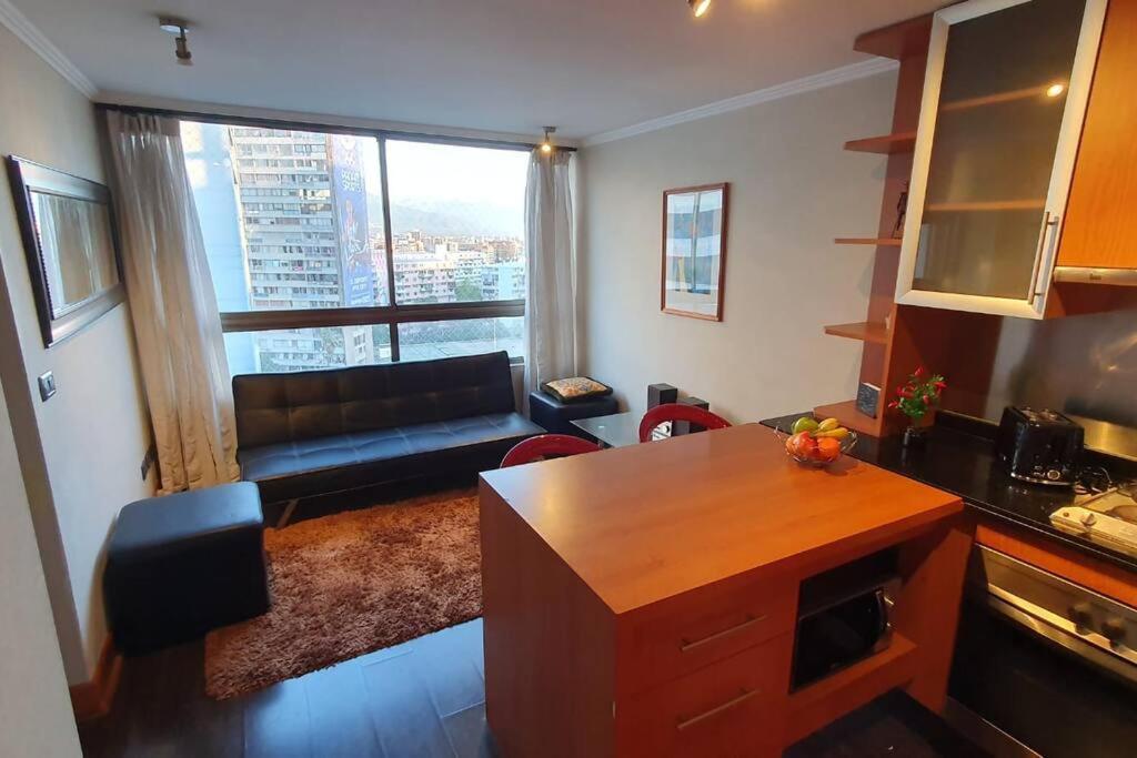 Providencia A Pasos Del Metro Pedro De Valdivia Apartment Сантяго Екстериор снимка
